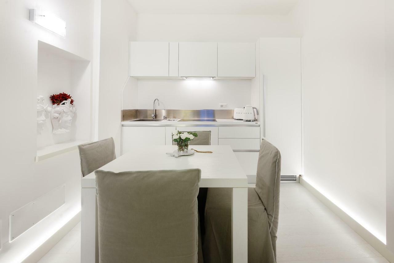 White Stylish Apartments Vico Equense Exterior photo