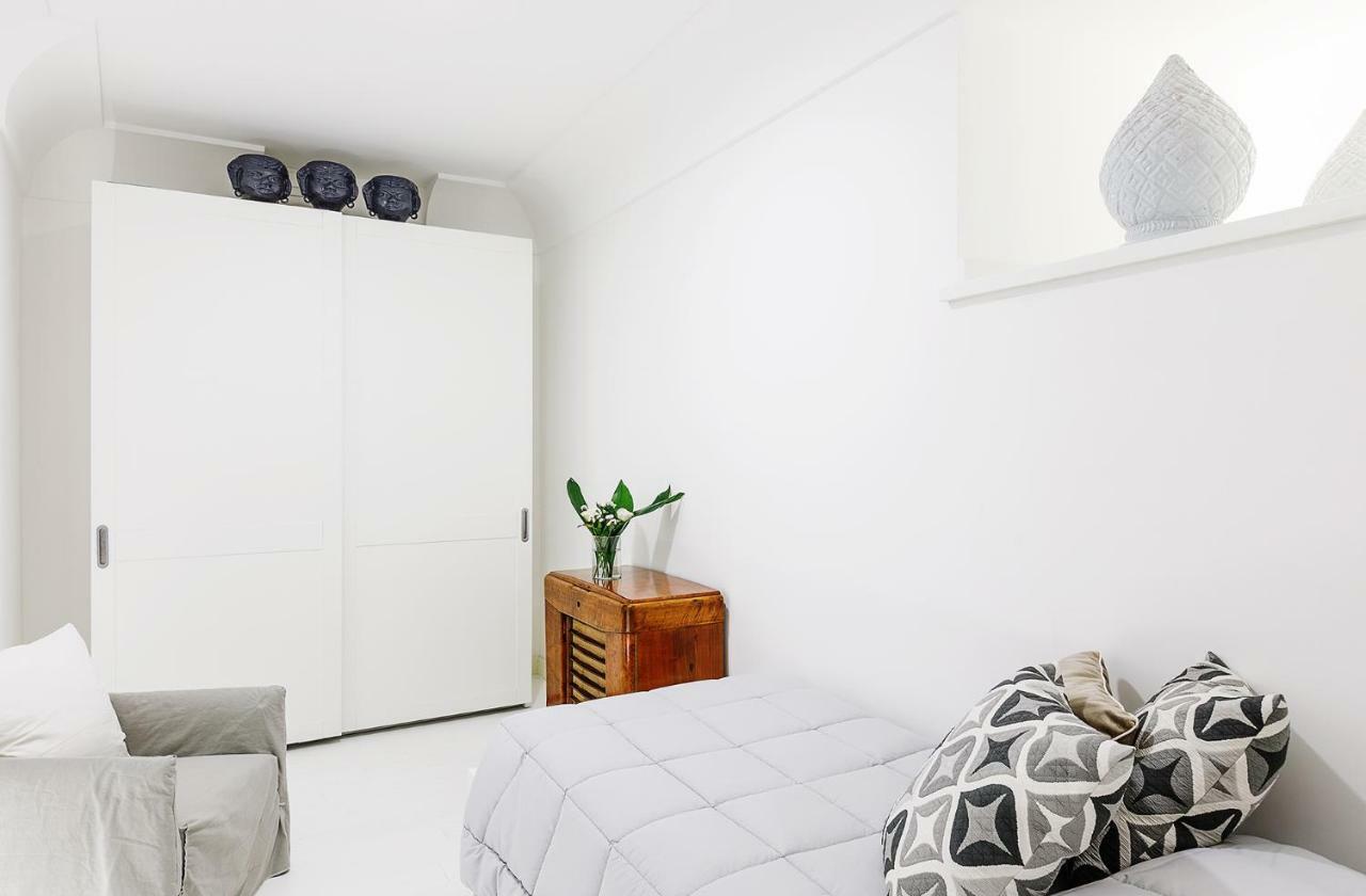 White Stylish Apartments Vico Equense Exterior photo