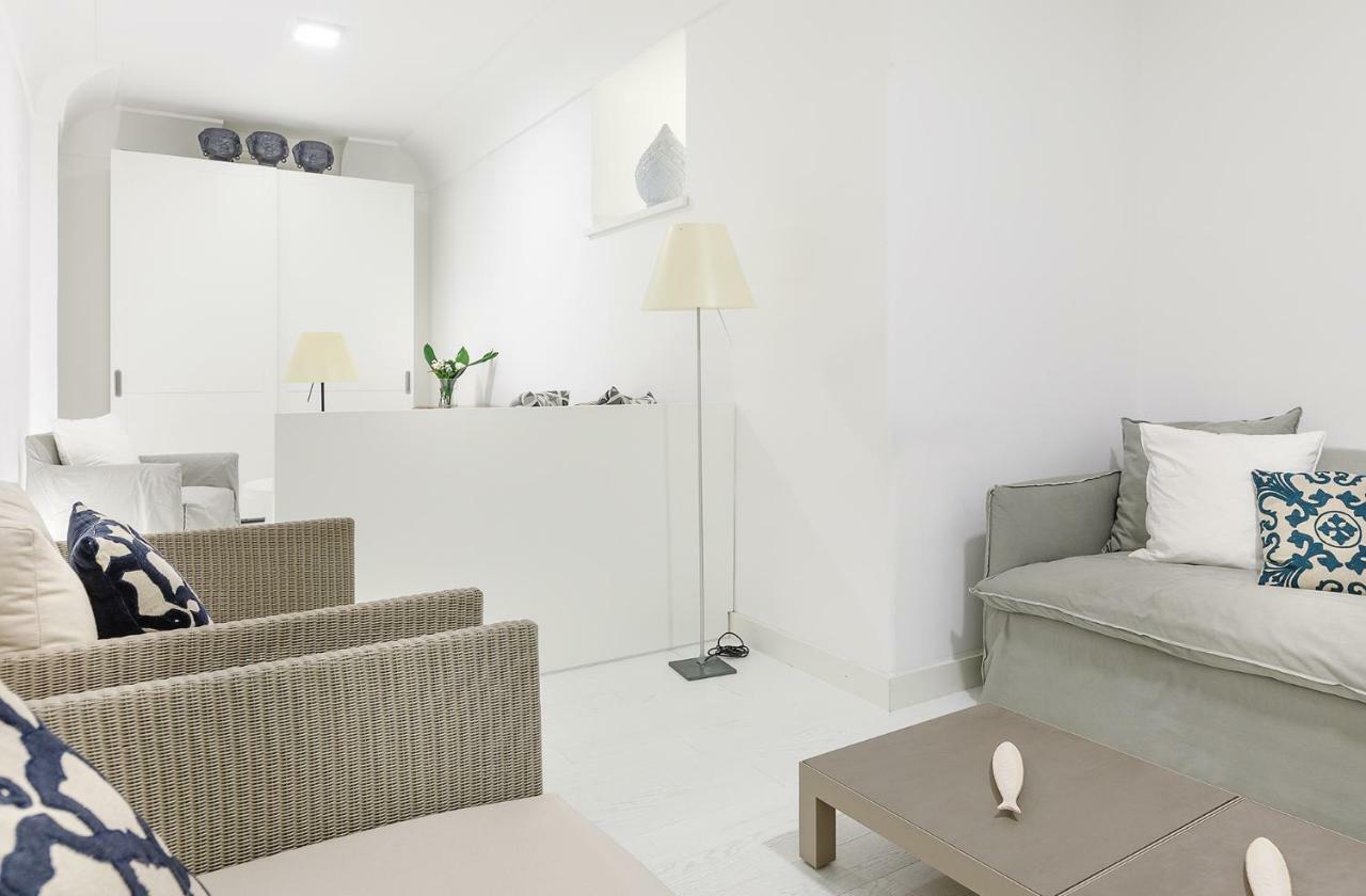 White Stylish Apartments Vico Equense Exterior photo